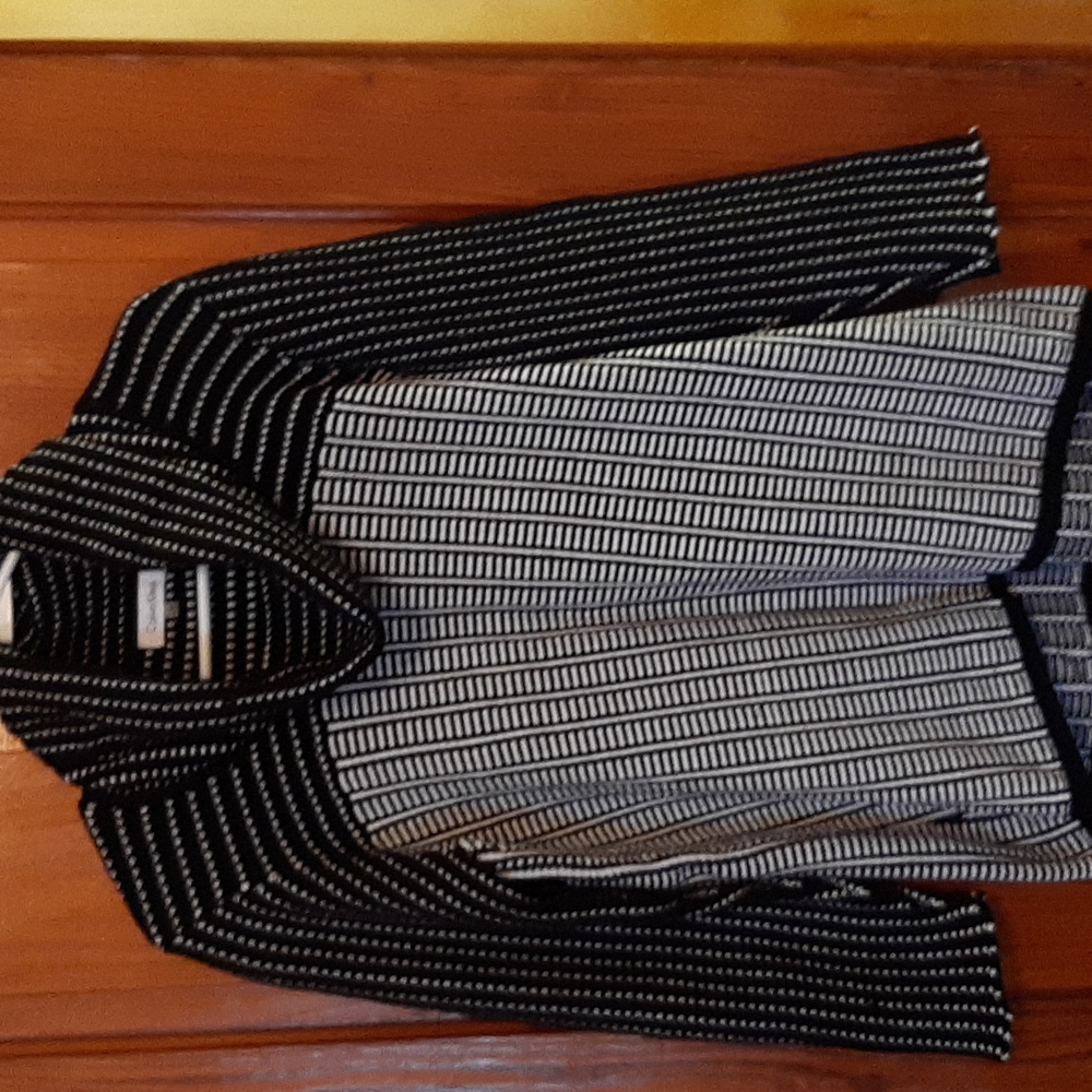 #157 Calvin Klein  turtleneck sweater